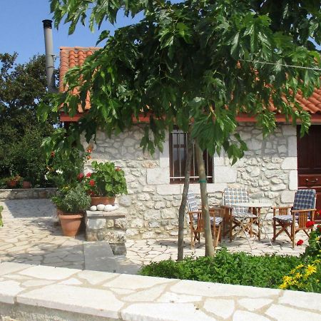 فيلا Stone House In A Quiet Landscape, Leonidion المظهر الخارجي الصورة