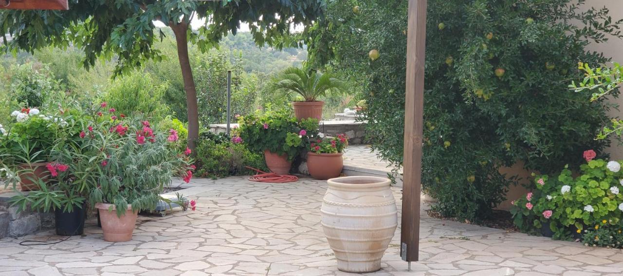 فيلا Stone House In A Quiet Landscape, Leonidion المظهر الخارجي الصورة