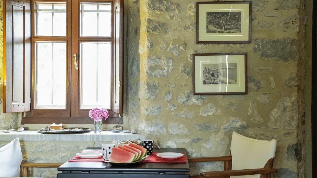 فيلا Stone House In A Quiet Landscape, Leonidion المظهر الخارجي الصورة